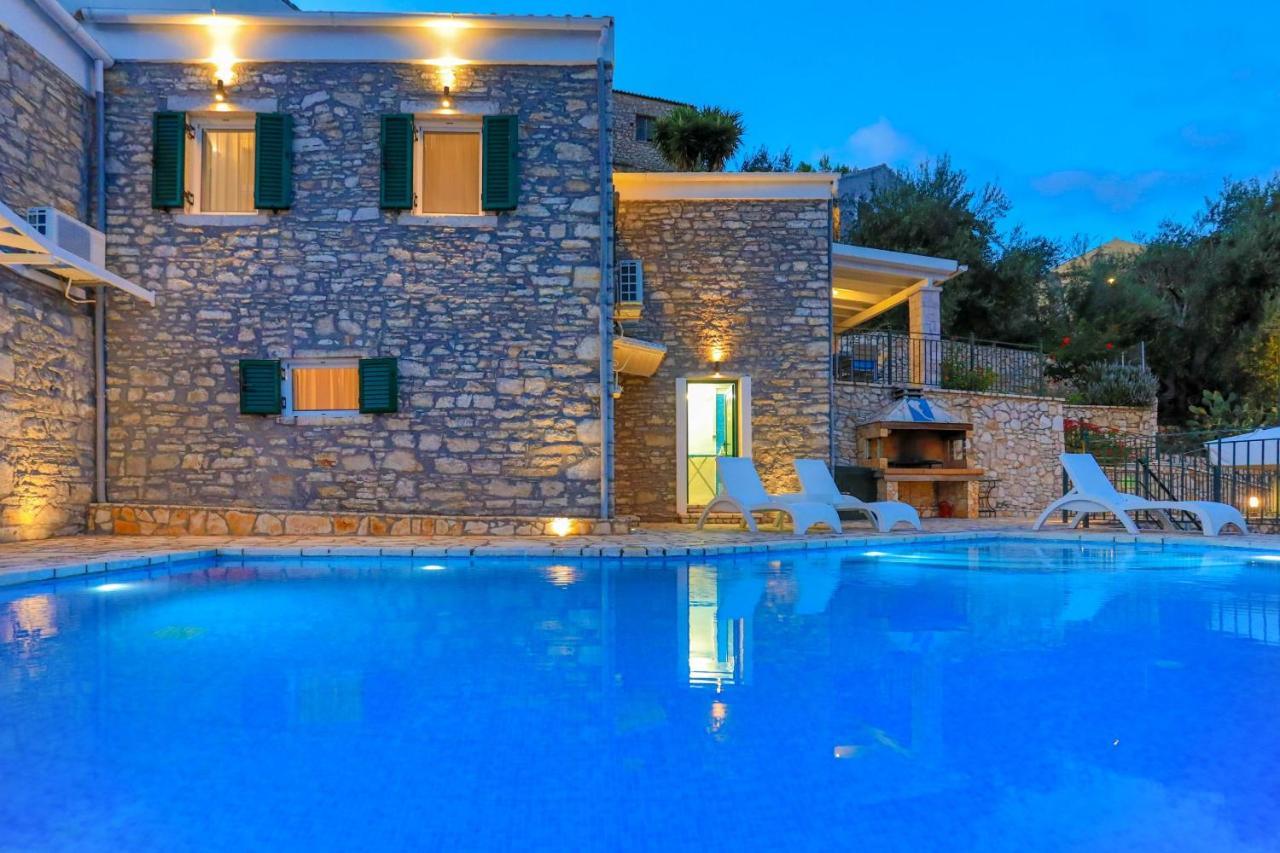 Villa Regina: Above Agni, Superb Views And Pool Kavalleraina Exterior foto