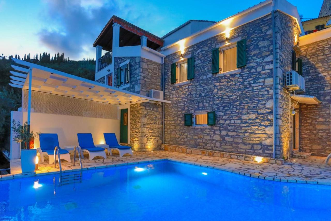 Villa Regina: Above Agni, Superb Views And Pool Kavalleraina Exterior foto