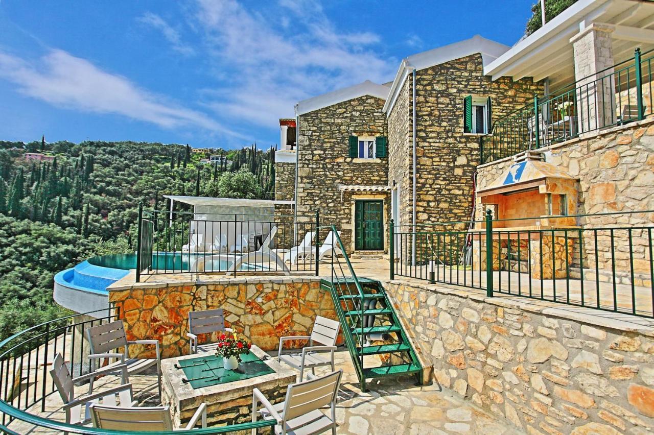 Villa Regina: Above Agni, Superb Views And Pool Kavalleraina Exterior foto